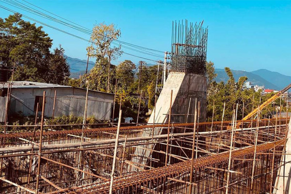 पाँच वर्षमा पनि बनेन सेती नदीमा पुल